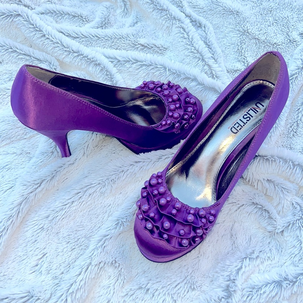 Unlisted “File Complete” Purple Heel. Size 8M (EU 39)